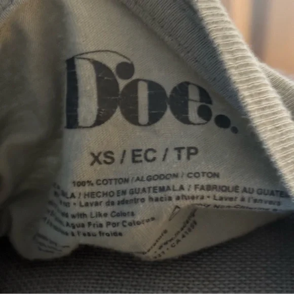 DOE bouquet of flowers printed tshirt size XS - Picture 4 of 5